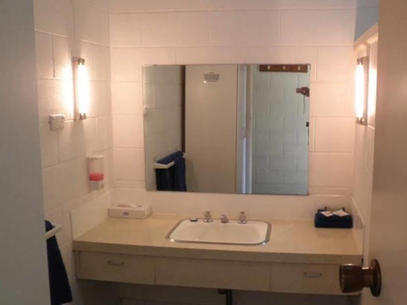 أدليد Enfield Motel المظهر الخارجي الصورة