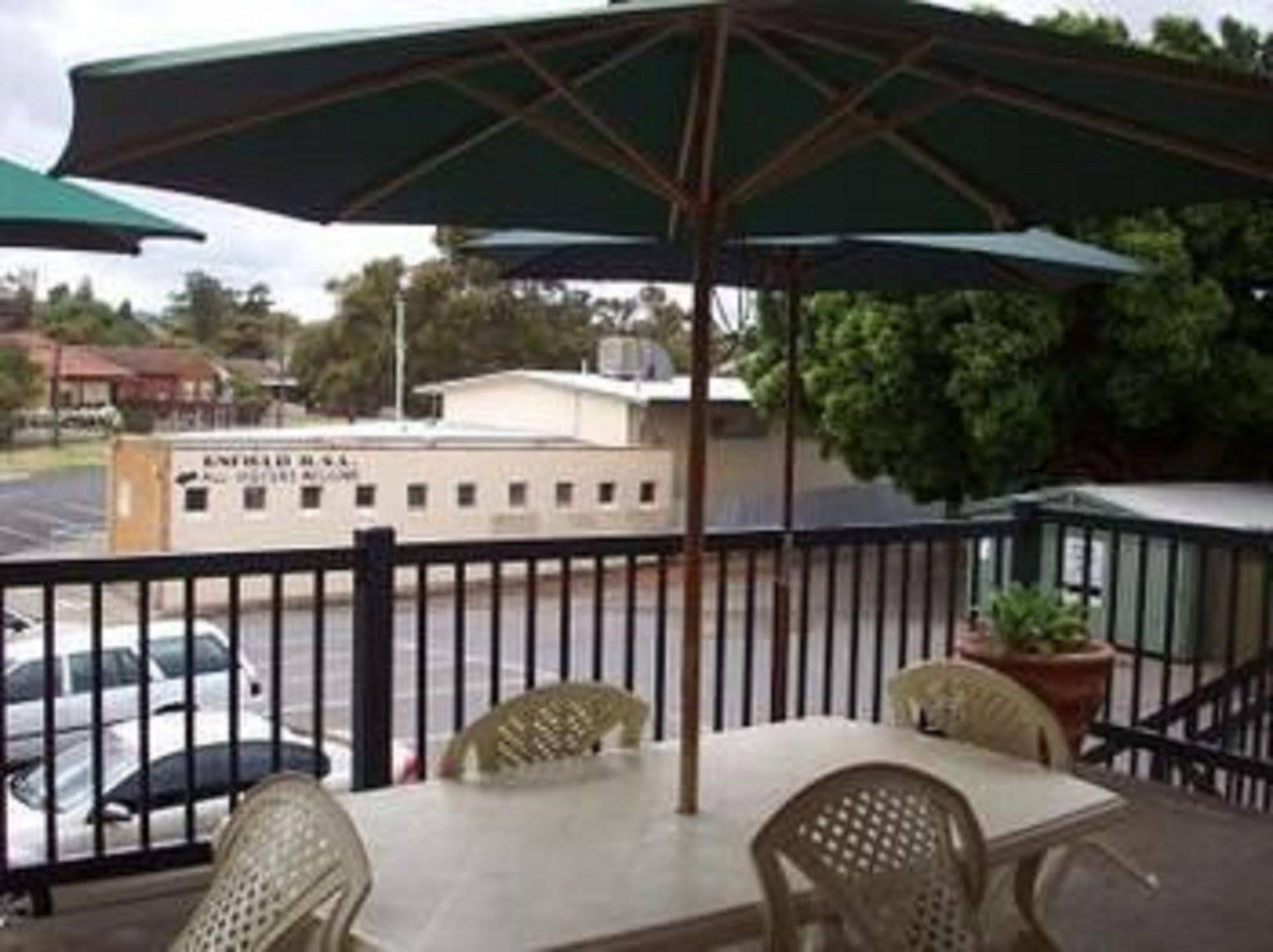 أدليد Enfield Motel المظهر الخارجي الصورة