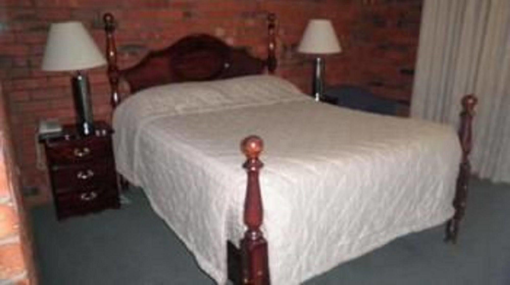 أدليد Enfield Motel المظهر الخارجي الصورة