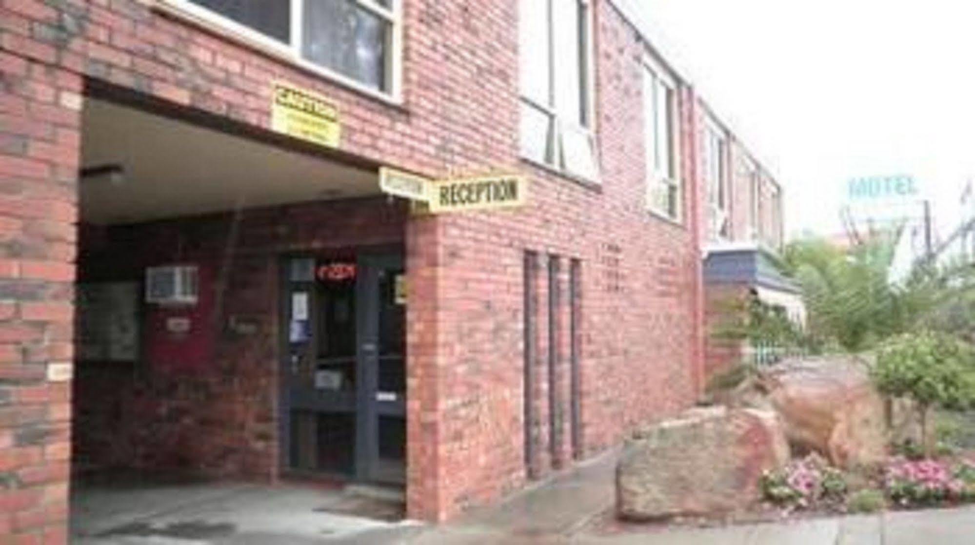 أدليد Enfield Motel المظهر الخارجي الصورة